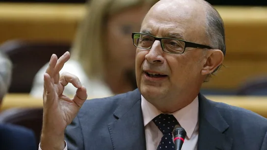 Montoro, ministro de Hacienda y Administraciones Públicas Montoro, ministro de Hacienda y Administraciones Públicas