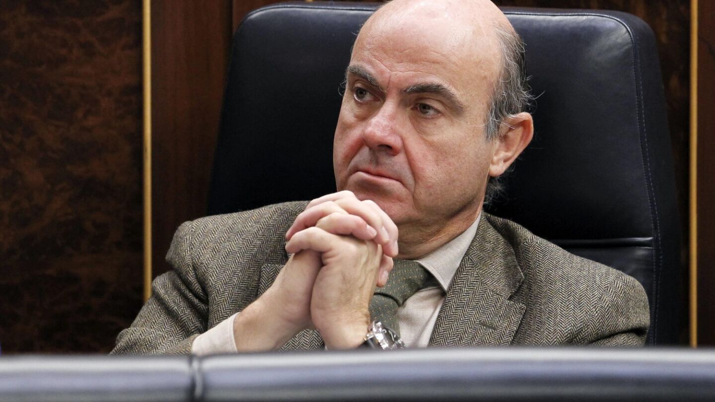 El ministro de Econom&iacute;a, Luis de Guindos