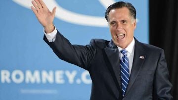 Baño de multitudes de Romney y Ryan en el estado clave de Ohio