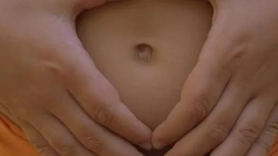 Imagen de un ombligo humano Imagen de un ombligo humano
