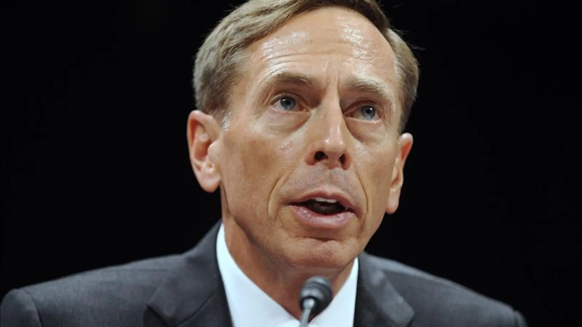 Petraeus, exdirector de la CIA
