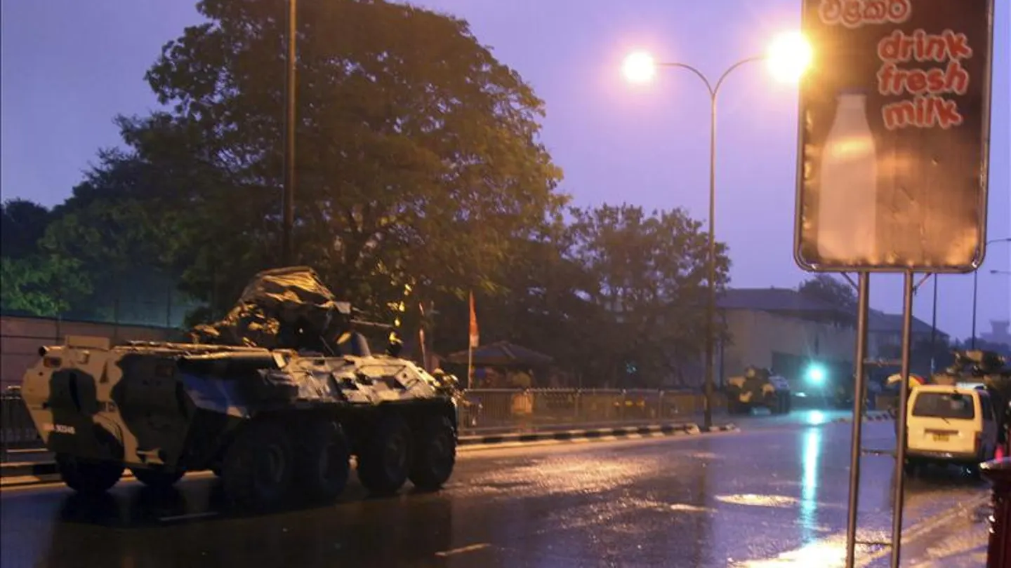 El ejército ceilanés permanece frente a la prisión El ejército ceilanés permanece frente a la prisión