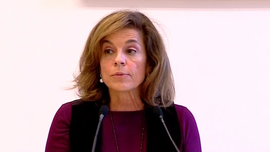 Ana Botella entrega el informe de la investigación del Ayuntamiento Ana Botella entrega el informe de la investigación del Ayuntamiento
