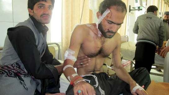 Un hombre herido se restablece tras la explosión Un hombre herido se restablece tras la explosión