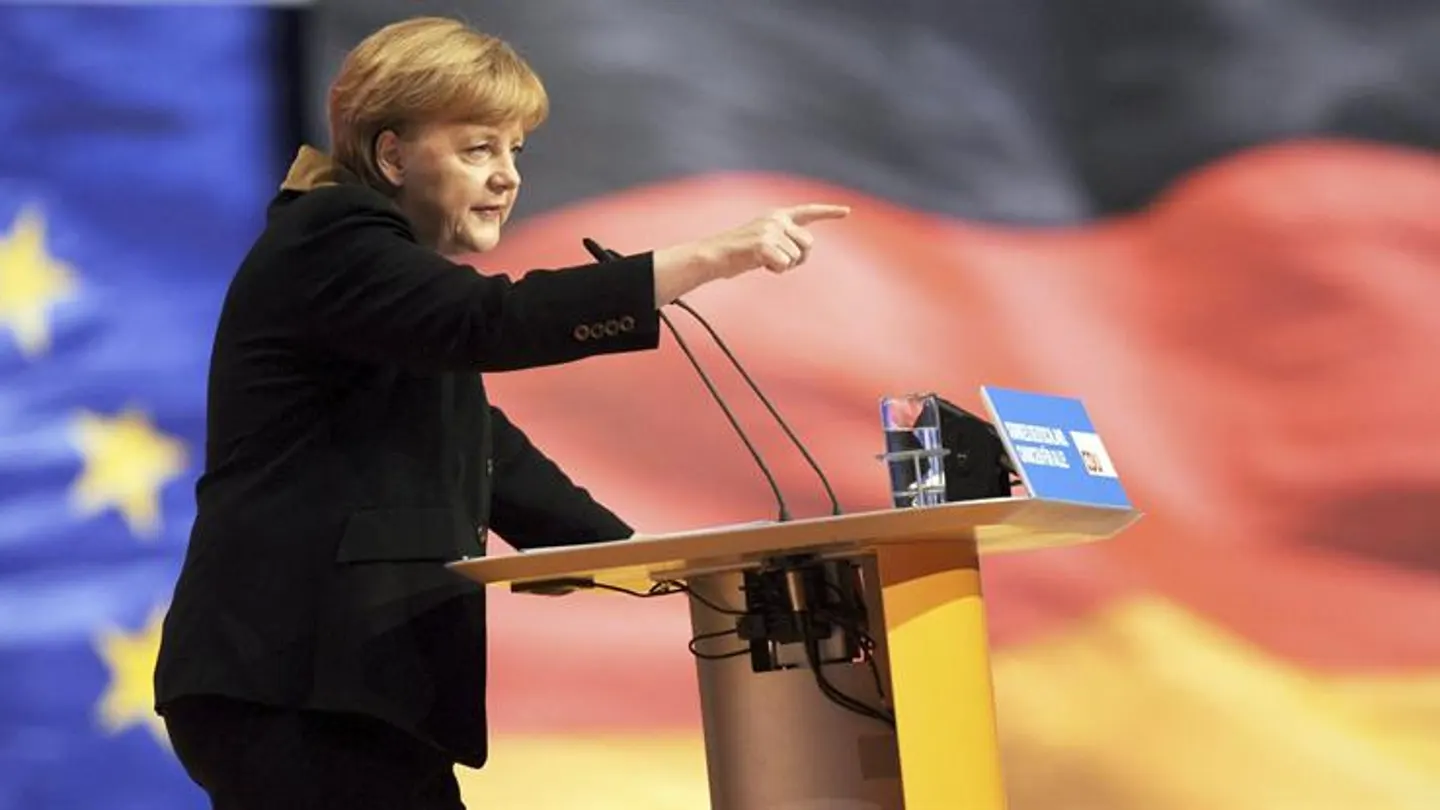 La canciller alemana, Angela Merkel, da un discurso durante el congreso del partido CDU La canciller alemana, Angela Merkel, da un discurso durante el congreso del partido CDU