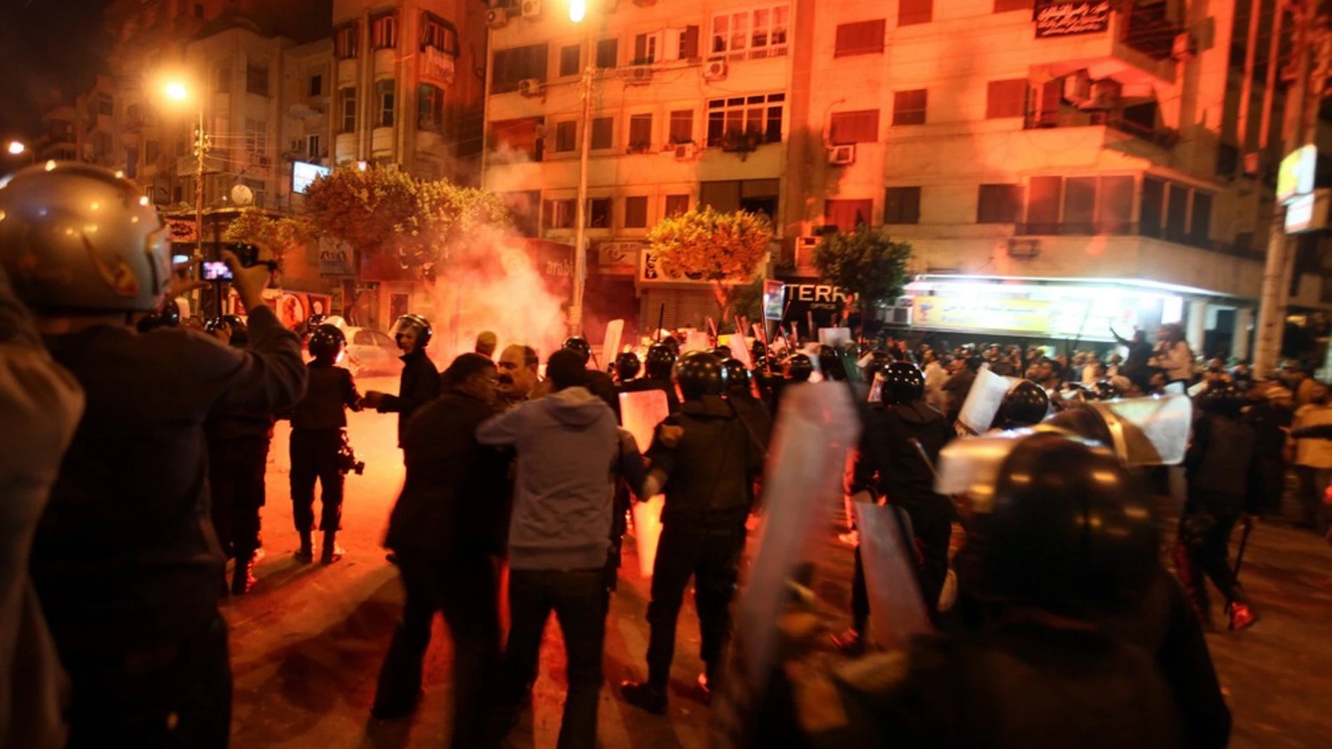 Enfrentamientos en la plaza Tahrir