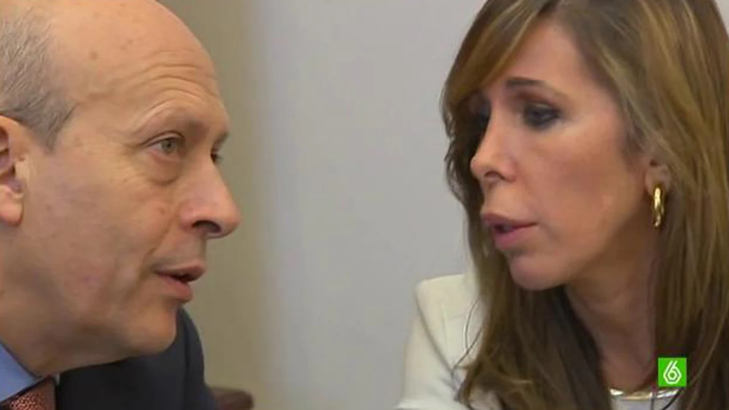 Wert y Camacho preparan la rueda de prensa. Wert y Camacho preparan la rueda de prensa.