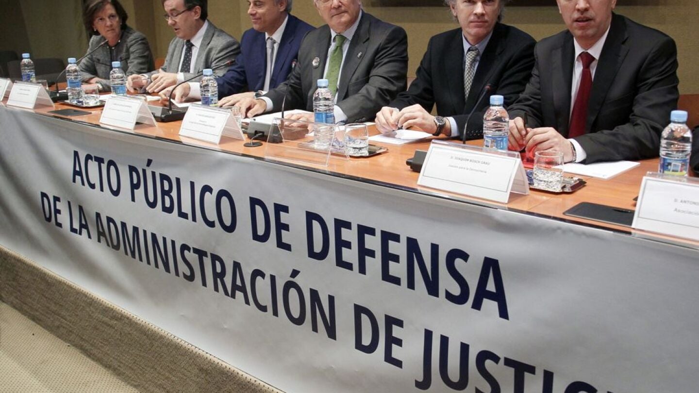 Reuni&oacute;n de la comisi&oacute;n interasociativa de jueces y fiscales