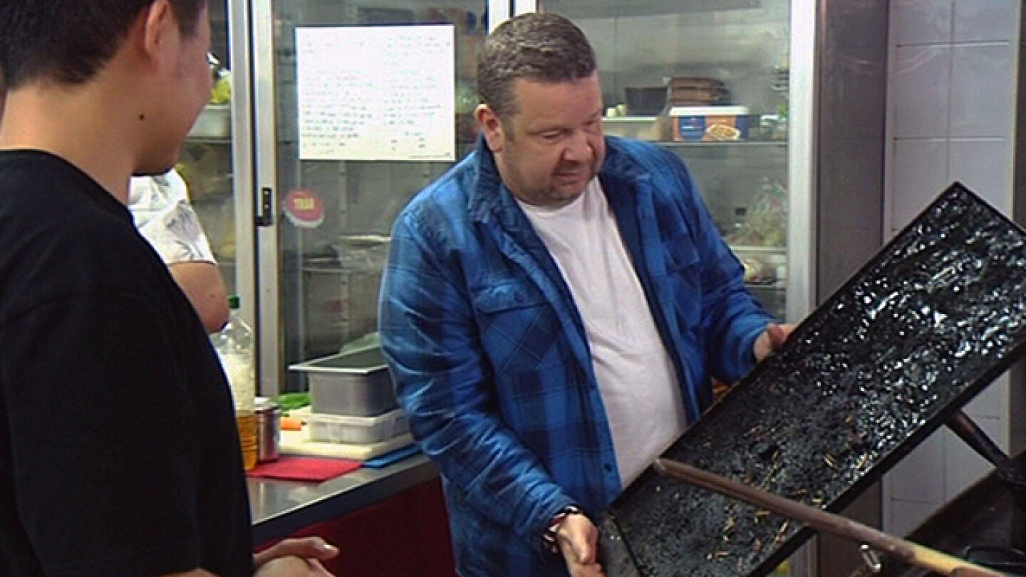 Chicote muestra la suciedad del restaurante