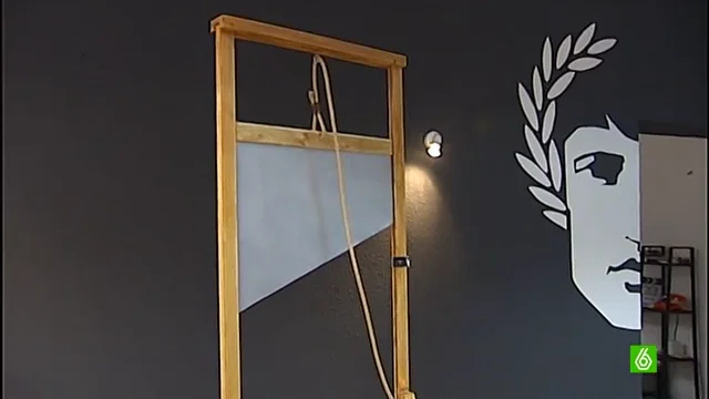 Guillotina, uno de los regalos en tiempos de crisis Guillotina, uno de los regalos en tiempos de crisis