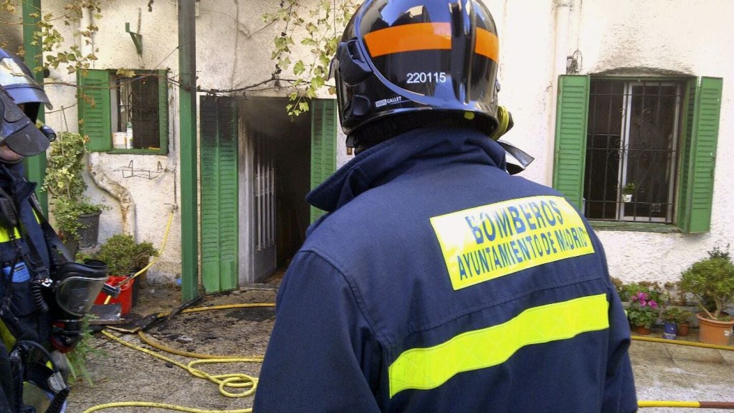 Un bombero en una imagen de archivo