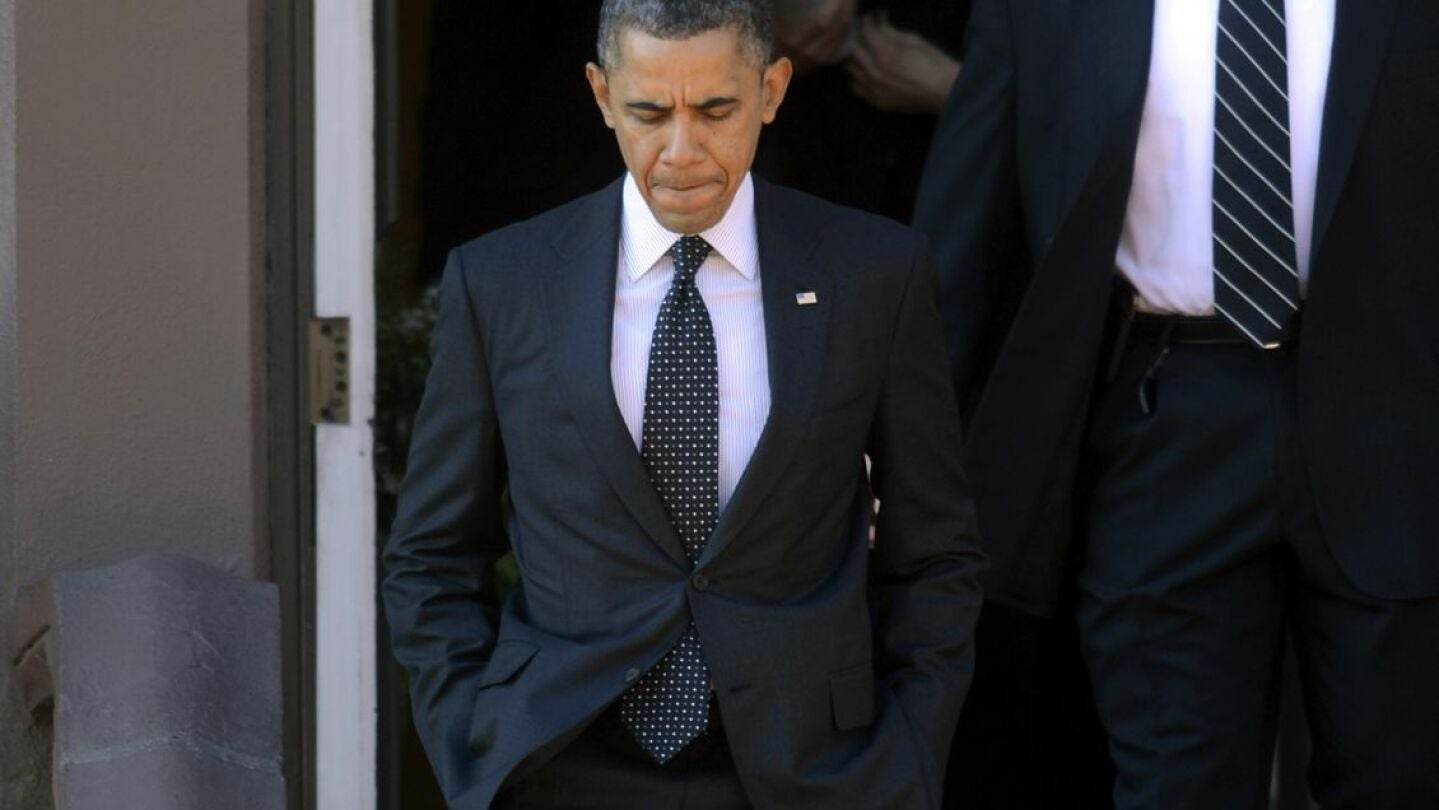 Barack Obama con gesto serio (Archivo)