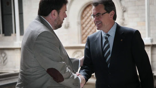 Mas y Junqueras pactan celebrar una consulta de autodeterminación en 2014 Mas y Junqueras pactan celebrar una consulta de autodeterminación en 2014