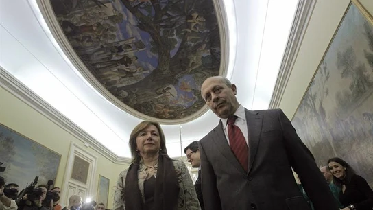 José Ignacio Wert junto a la secretaria general de Enseñanza de Cataluña, María Jesús Mier. José Ignacio Wert junto a la secretaria general de Enseñanza de Cataluña, María Jesús Mier.