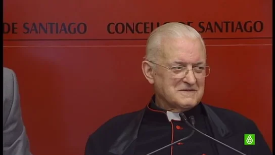 El deán de Santiago dimite antes de que se celebre el juicio del Códice El deán de Santiago dimite antes de que se celebre el juicio del Códice