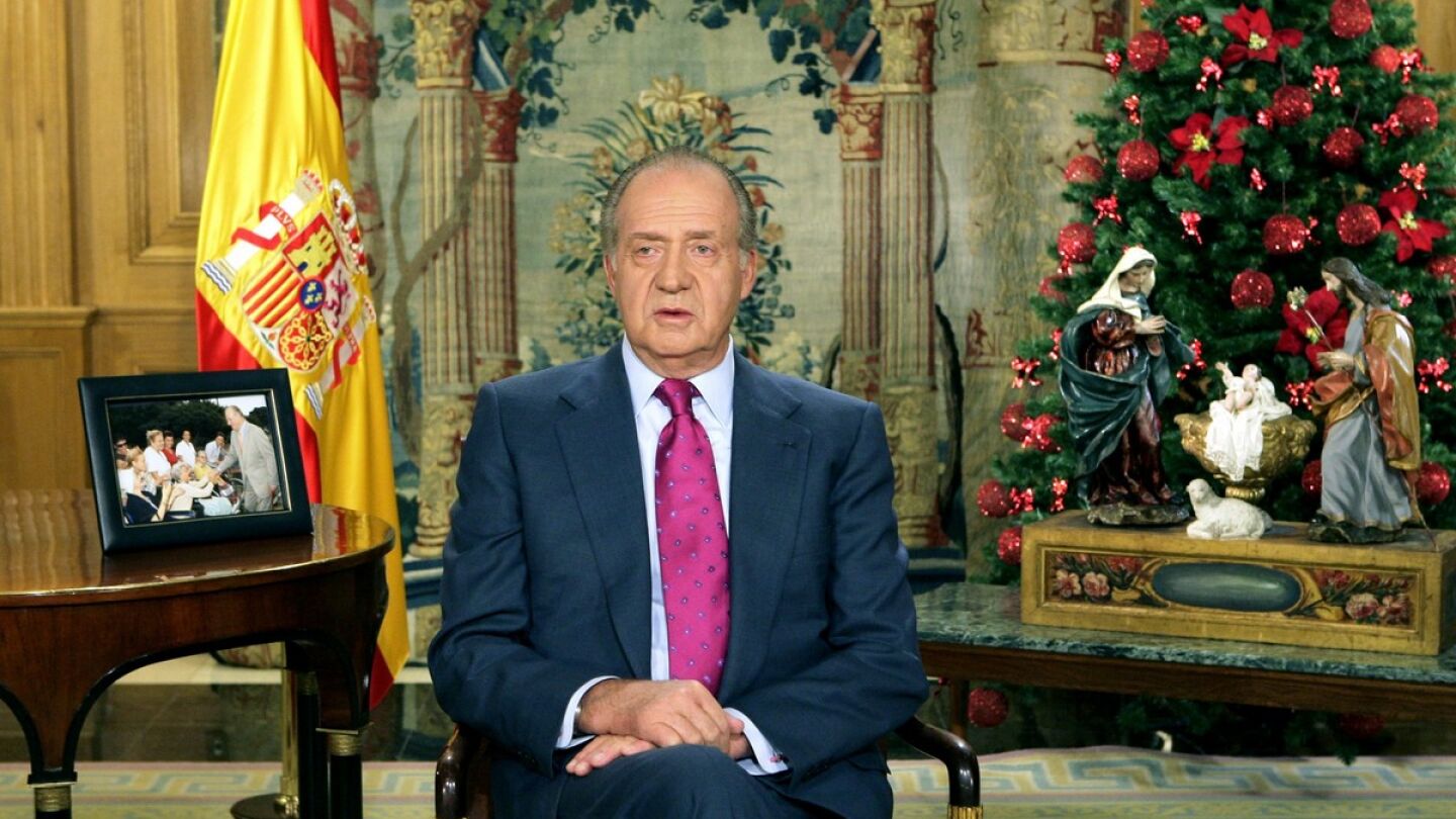 El rey Juan Carlos, durante el discurso de Nochebuena del a&ntilde;o pasado (Archivo)