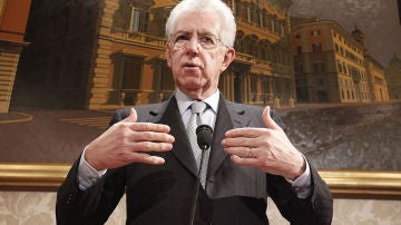 Mario Monti durante una rueda de prensa celebrada en el Senado en Roma