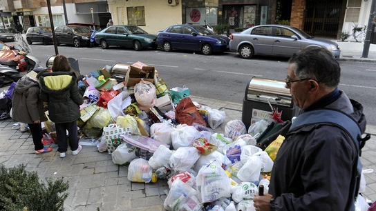 Huelga del servicio de basuras en Granada Huelga del servicio de basuras en Granada