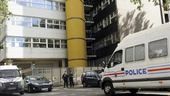 Un coche de la policía en París Un coche de la policía en París