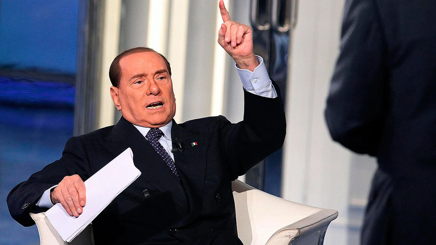 Silvio Berlusconi en un debate en televisión Silvio Berlusconi en un debate en televisión