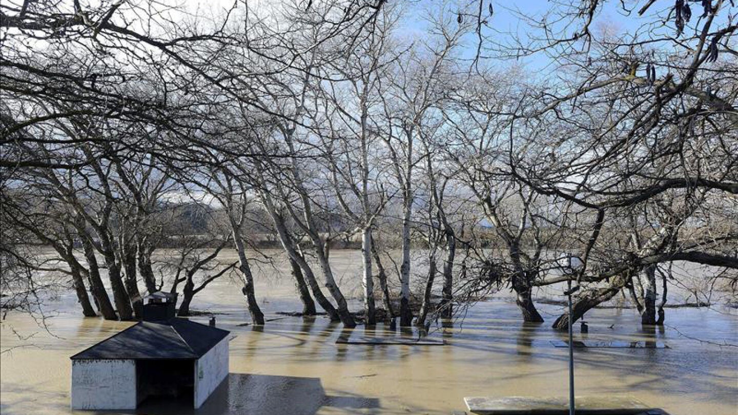 La lluvia inunda las huertas