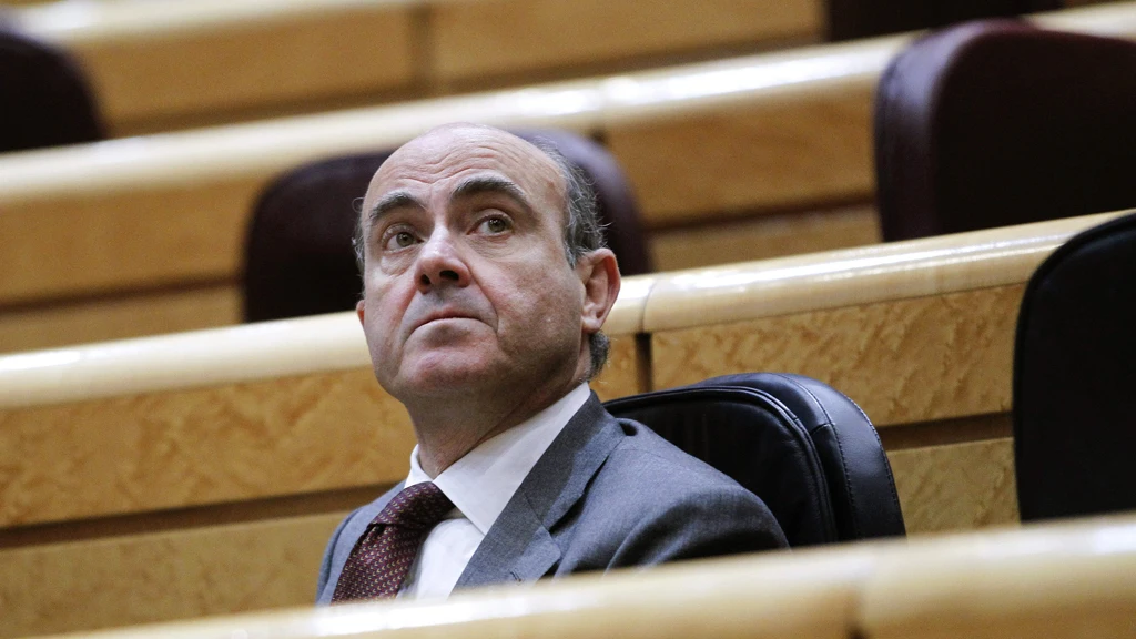 De Guindos en el Congreso de los Diputados De Guindos en el Congreso de los Diputados