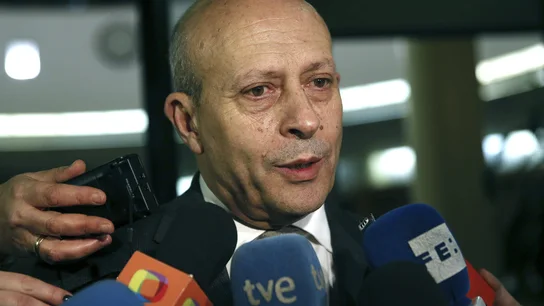 Nuevo mazazo a la educación: adiós a las becas Séneca. Nuevo mazazo a la educación: adiós a las becas Séneca.