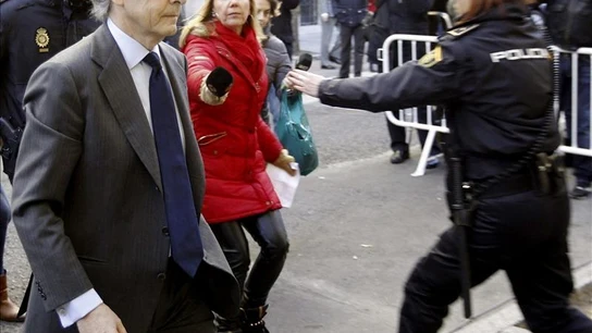 El exdiputado del PP Jorge Trías a su llegada esta mañana a la sede de la Fiscalía Anticorrupción. El exdiputado del PP Jorge Trías a su llegada esta mañana a la sede de la Fiscalía Anticorrupción.