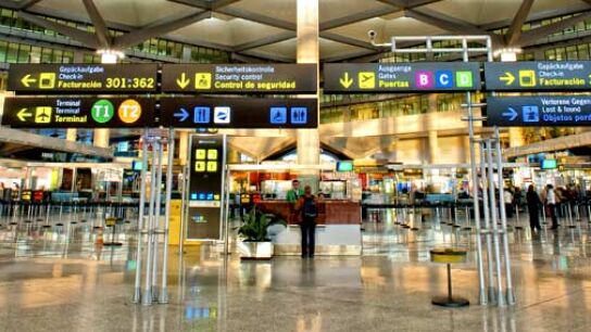 Terminal de un aeropuerto espa&ntilde;ol