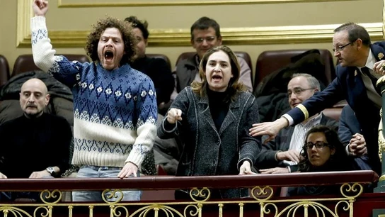 Desalojan del Congreso a miembros de la Plataforma de las Hipotecas Desalojan del Congreso a miembros de la Plataforma de las Hipotecas