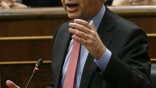 Cristóbal Montoro, ministro de Hacienda Cristóbal Montoro, ministro de Hacienda