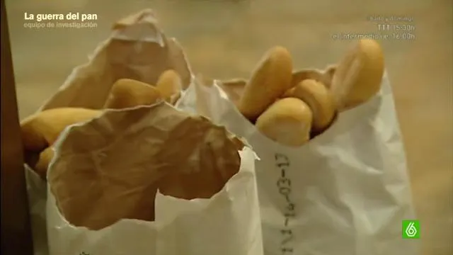 El pan, a 20 céntimos: "La diferencia es grande para los que estamos en paro" El pan, a 20 céntimos: "La diferencia es grande para los que estamos en paro"