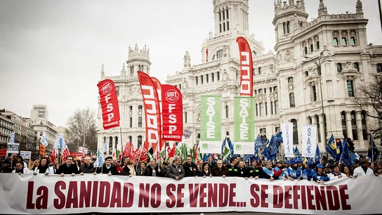'Marea blanca' en 16 ciudades para defender la sanidad pública 'Marea blanca' en 16 ciudades para defender la sanidad pública