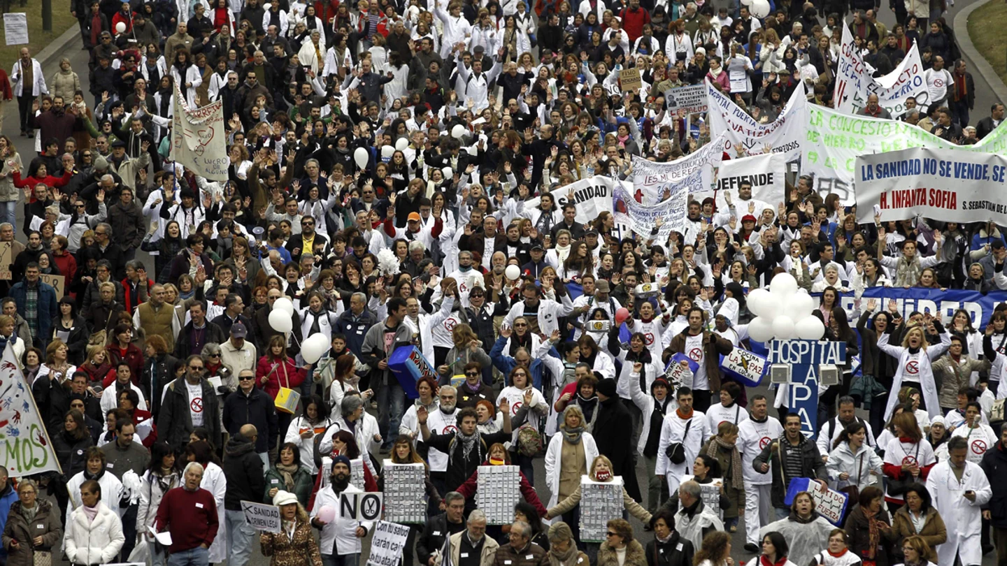 La 'marea blanca' de la Sanidad vuelve a las calles (archivo) La 'marea blanca' de la Sanidad vuelve a las calles (archivo)