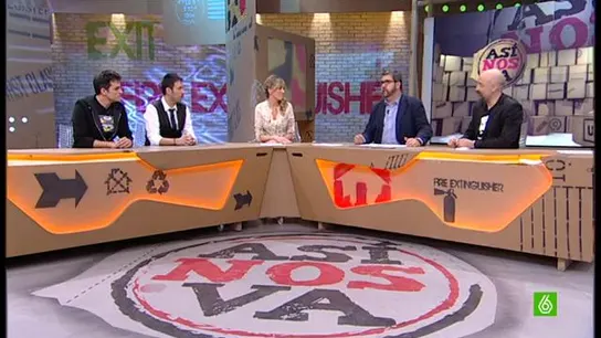 La mesa de los idiotas La mesa de los idiotas