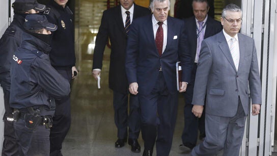 B&aacute;rcenas a la salida de la Audiencia Nacional