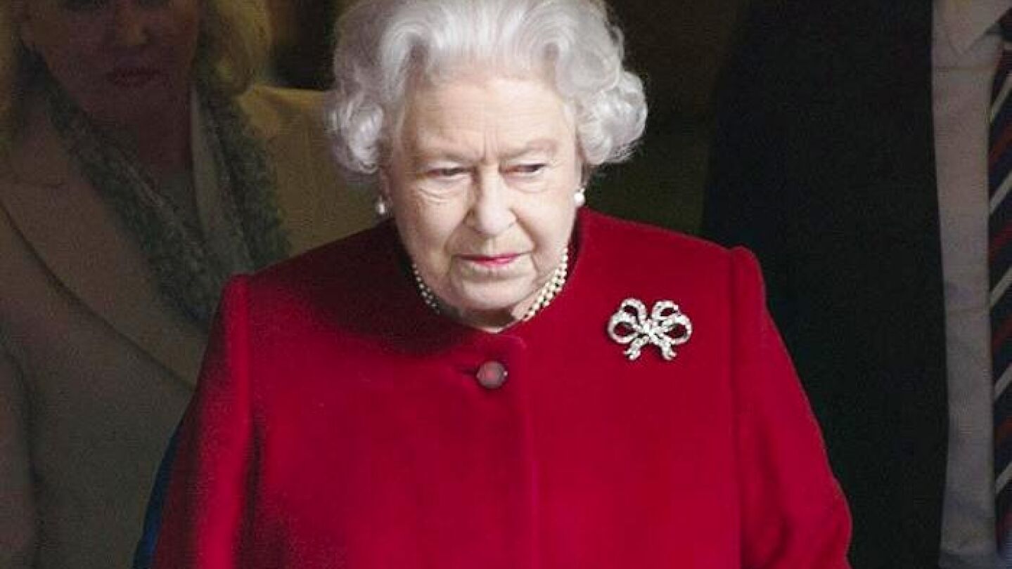 La reina Isabel II de Inglaterra abandona el hospital King Edward VII