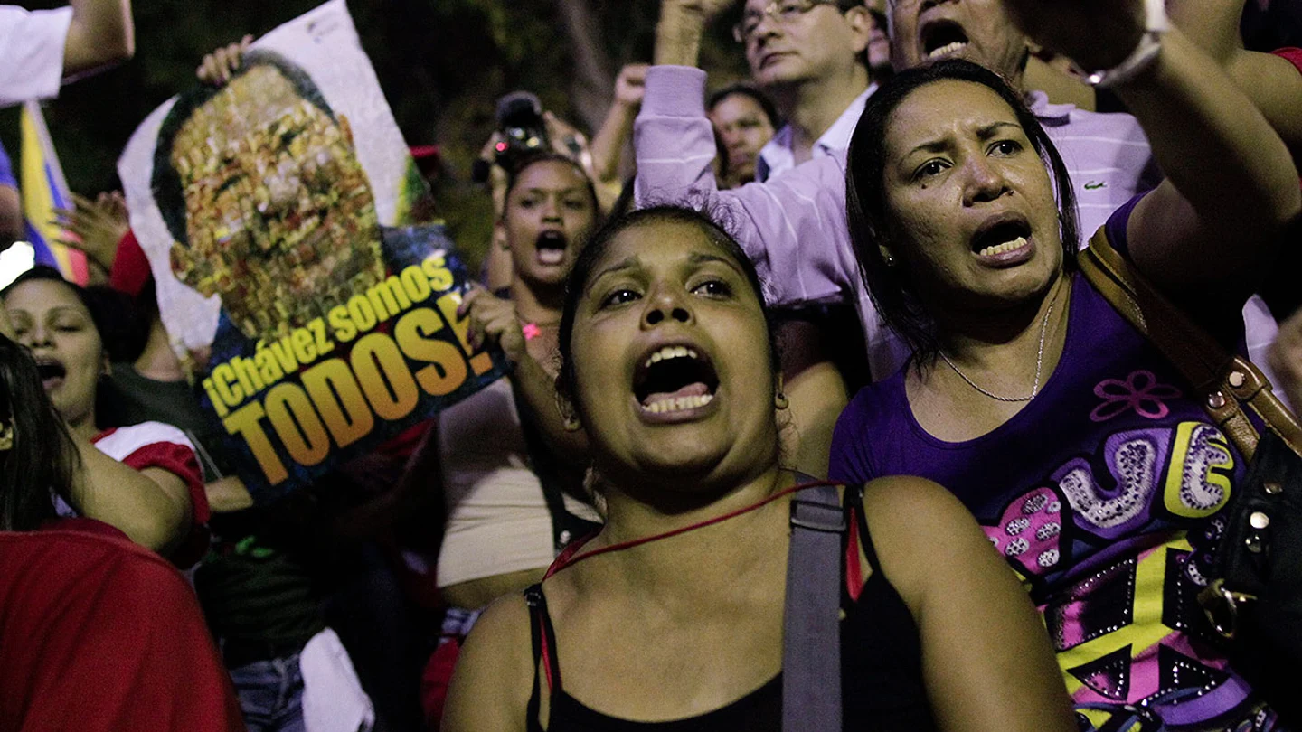 Seguidores del presidente venezolano en la plaza Bolívar Seguidores del presidente venezolano en la plaza Bolívar