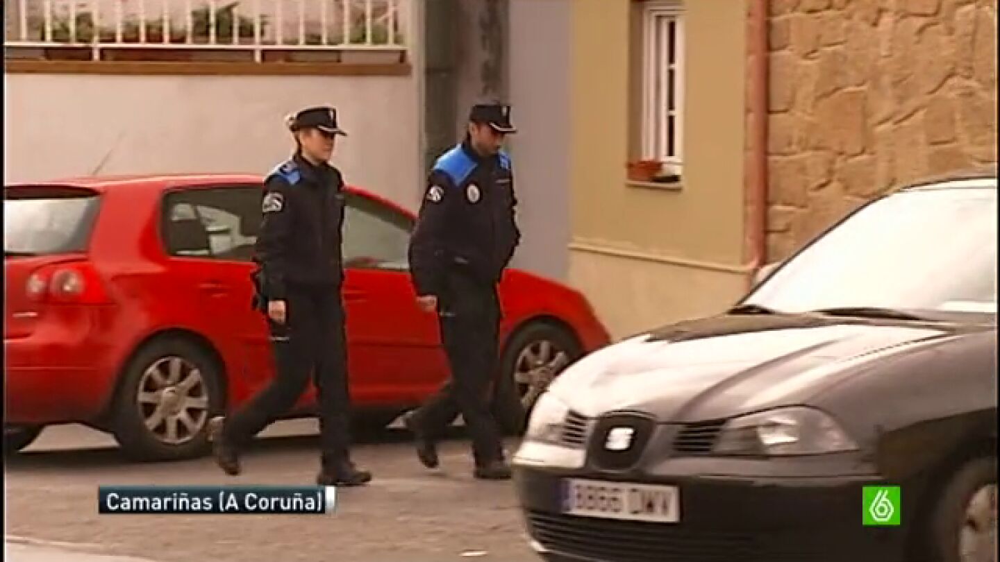Los recortes en combustible obligan a la polic&iacute;a local recorrer 10 kil&oacute;metros para ir a trabajar