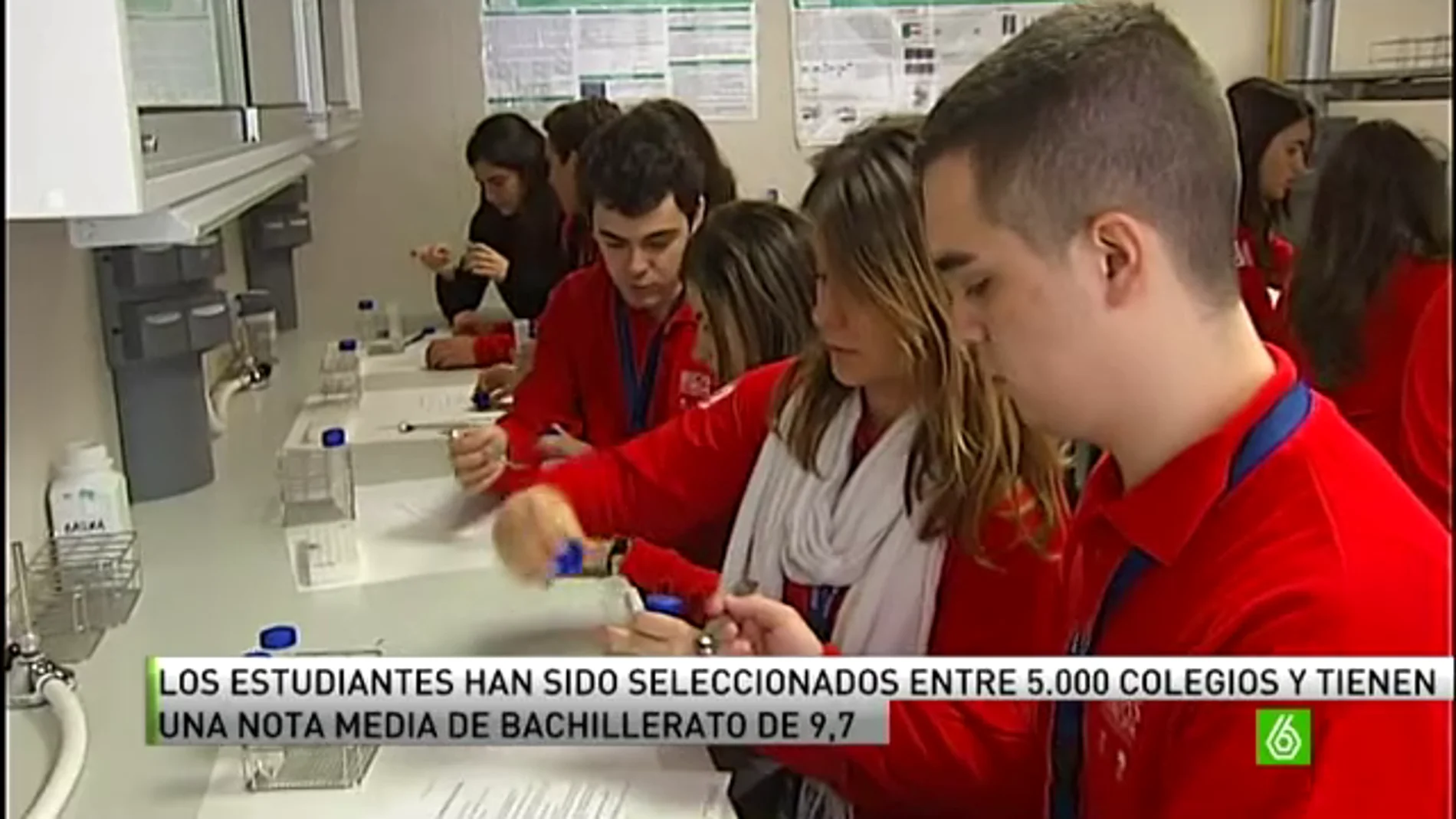 Los mejores expedientes académicos de España buscan un futuro profesional