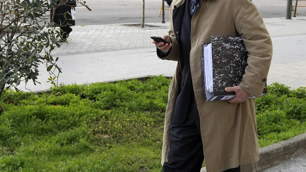 Alfonso del Álamo, a su llegada a los juzgados. Alfonso del Álamo, a su llegada a los juzgados.