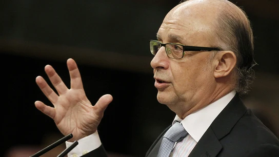 El ministro de Hacienda, durante su intervención en la sesión de control al Ejecutivo. El ministro de Hacienda, durante su intervención en la sesión de control al Ejecutivo.