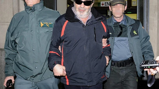 Juan Lanzas sale hacia prisión escoltado por agentes de la Guardia Civil. Juan Lanzas sale hacia prisión escoltado por agentes de la Guardia Civil.