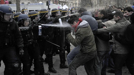 La manifestación en Francia contra los matrimonios homosexuales, acaba con disturbios La manifestación en Francia contra los matrimonios homosexuales, acaba con disturbios