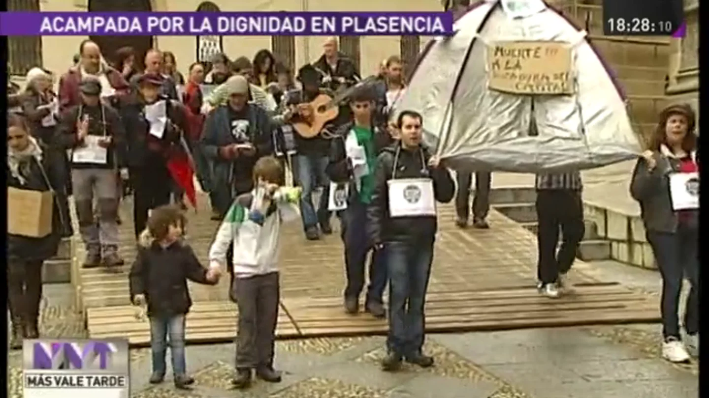 Los ocupas de la Catedral de Plasencia recuerdan al Gobierno que '¡Sí se puede!' Los ocupas de la Catedral de Plasencia recuerdan al Gobierno que '¡Sí se puede!'