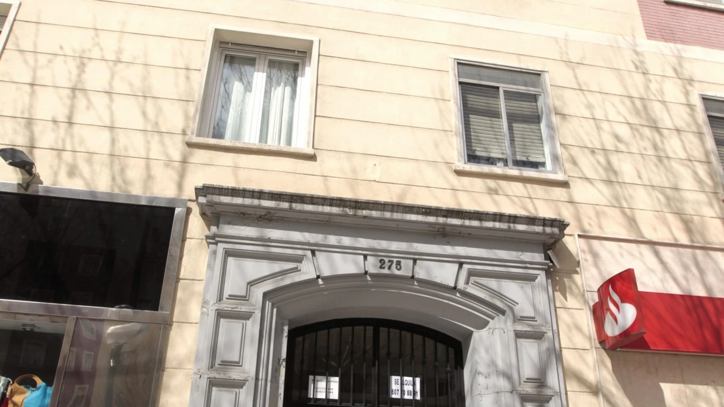 Domicilio de la secretaria de la Embajada de Libia en España. Domicilio de la secretaria de la Embajada de Libia en España.