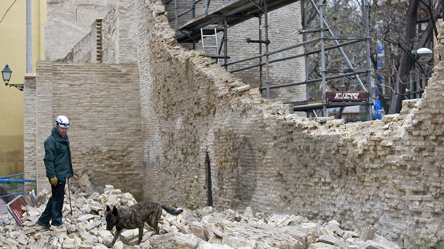 Muralla medieval de Zaragoza Muralla medieval de Zaragoza