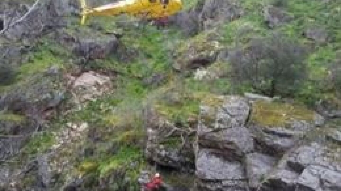 Buscan a un joven de 25 a&ntilde;os que cay&oacute; por las cascada en Las Arribes