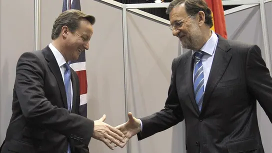 El presidente del Gobierno, Mariano Rajoy, saluda al primer ministro británico El presidente del Gobierno, Mariano Rajoy, saluda al primer ministro británico
