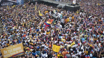 Acto multitudinario de apoyo a Capriles